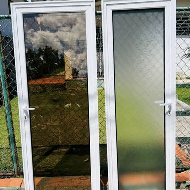 📍REALIZAMOS  TODO TIPO DE TRABAJOS EN CARPINTERIA DE ALUMINIO Y CRISTALERÍA      👋SOMOS  PRIMERA MANO LA MEJOR GARANTÍA - 9/10