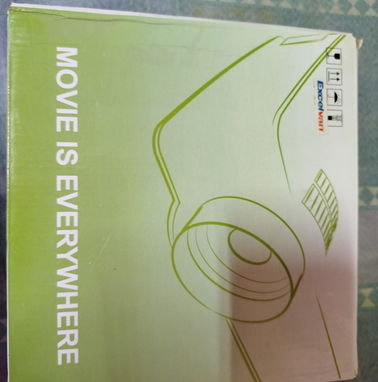 Proyector nuevo en su caja - Img 95861635