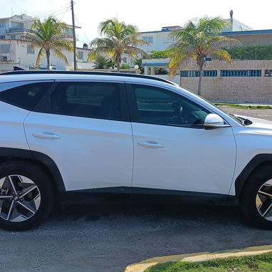 Vendo o negocio yhunday tuccosn del 2025 con 500 millas nada más - Img 105486139