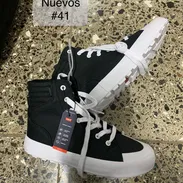 Tenis marca Levi's nuevos, #40 1/2 - 41 - Img 55784847