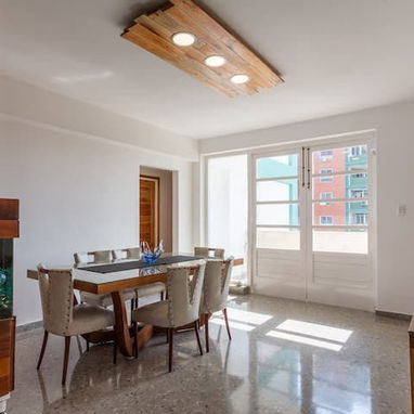 🛏️❄️ Apartamento de Lujo de 4 Habitaciones y 3 Baños con Vista al Mar en el Vedado REF 1227 🎁 - Img 72026658