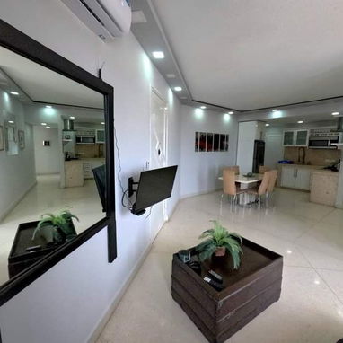 "Exclusivo apartamento en el Vedado de 2 habitaciones" - Img 123977557