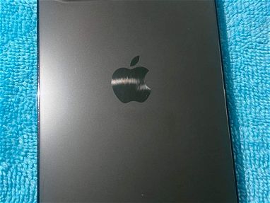 iPhone 13 Pro Max . Se vende o se cambia x menor y vuelto - Img main-image-45716539