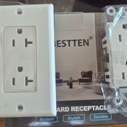 Tomacorrientes originales con sus tapas marca BESTTEN Canadienses Capacidad real 20A / 125V - Img 58317772