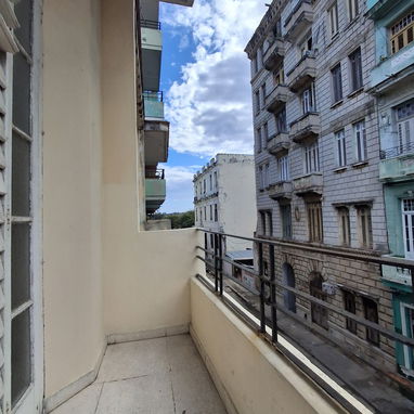 Se vende apartamemto cerca de Prado y la Embajada de España - 3/10