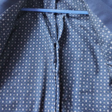 Vendo trajes en perferto estado el sepa de trajes verás en las fotos.. - 10/10