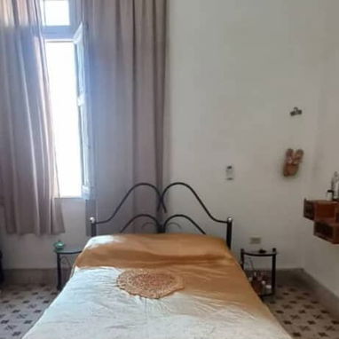 VENDO CASA EN AVENIDA LÍNEA EN EL VEDADO - Img 120504426