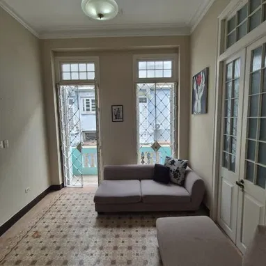 ‼️VENTA VEDADO NÚMEROS 2/4 SEMI INTETIOR CON BALCÓN‼️ - Img 120250579