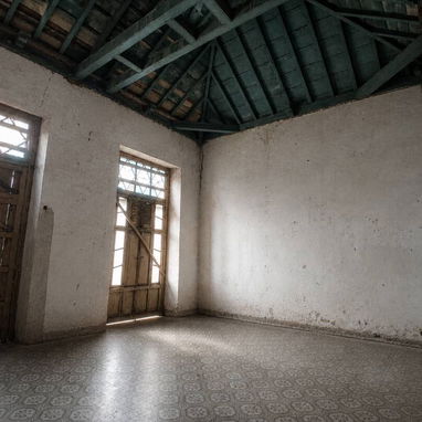 🏠 Se Vende Propiedad Única en el Centro de la ciudad de Matanzas - Img 124862186