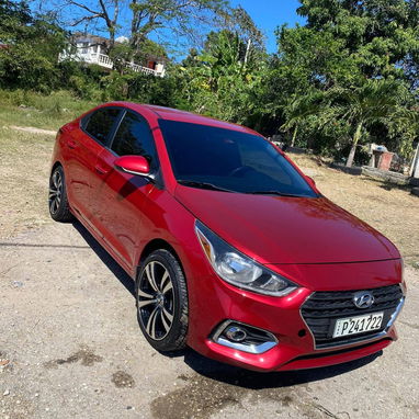 Hyundai Accent ROJO – $85 USD/día - 2/3