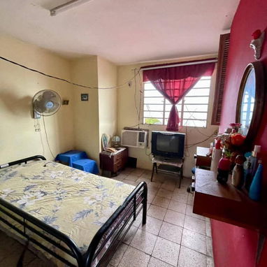 Oportunidad única en Playa, cerca del Tropicana!  Se vende casa en altos tipo dúplex, amplia y bien distribuida. - Img 117961210