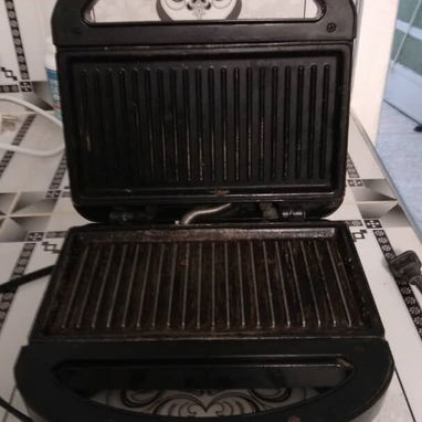 Tostadora eléctrica de uso - 2/2
