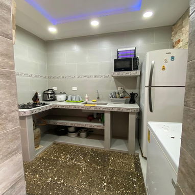 J Casa de renta con piscina y respaldo energético en Guanabo (5 hab) (12 personas). House for rent. GUA-005 - 5/10