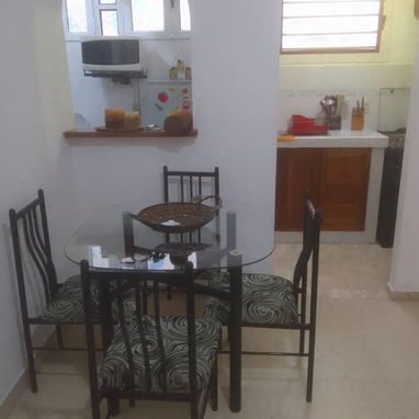 Se renta de forma lineal precioso apto de un cuarto en Miramar con todas las comodidades!!! - 3/10