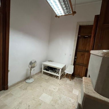 Vendo casa independiente en el Vedado pr贸xima a 23 y paseo en la zona de los N煤meros - Img 125884507