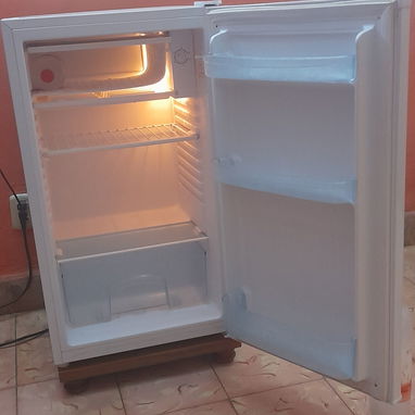Vendo Mini Bar Daytron - 3/4