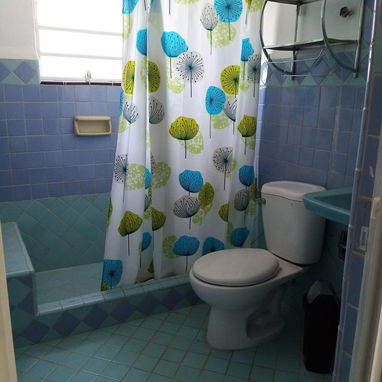 Alquilo apartamento en el sevillano,tiempo indefinido - Img 123203674