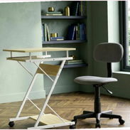Escritorio con silla - Img 57590599