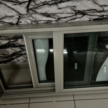 Ventana U-PVC nueva con cristal y malla anti-insectos - 3/5