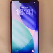 Se vende iPhone 13 en perfectas condiciones y libre de fábrica - Img 57000485