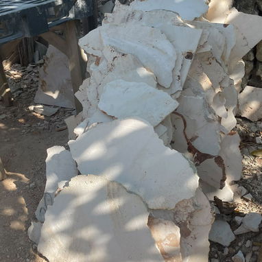 Venta de tiriya de lajon , recorrería de lajas y rodapié de mármol crema todo de excelente calidad no olvides en contar - Img 126713806