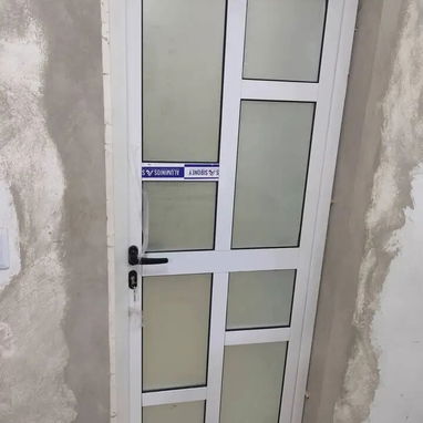 Se realizan trabajo de carpintería de aluminio y cristalería directamente con el dueño - Img 126592534