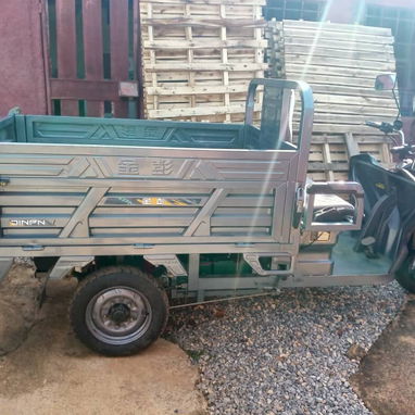 Triciclo de 6 baterías de 72v 58ah  Modelo Jinpeng de los grandes - 3/4