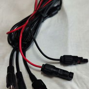 Vendo cable para conectar distintos modelos de estaciones de energia a los paneles solares. Mide 3 metros y medio - Img 57876241