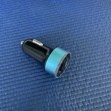 Cargador de coche y lector de voltaje (ambas cosas en 1) tiene dos puertos usb, uno de ellos es 3.0 va al encendedor!! - 10/10