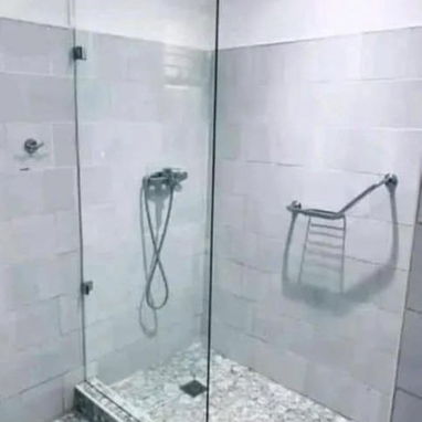 Paño fijo de cristal para baño - Img 111980041