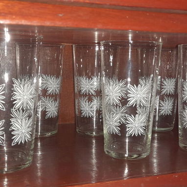 Vasos , dulceras , ropa , zapatos,  sandalias practicas,  bucaro , vanity de niña , pañales de adultos - 4/10