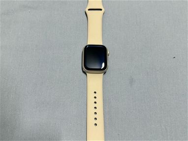Apple Watch Serie 7 - 41 mm - batería 84 0 detalle - Img main-image