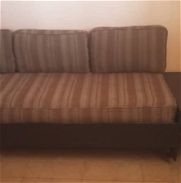 50 USD Vendo sofá cama personal de uso + 3 cojines que se apoyan contra la pared - Img 45995624