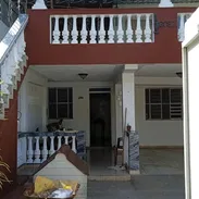 *REBAJADA A $80 000usd. AJUSTE CON $ EN MANO. En venta casa de 3 niveles en Santa Fe, Playa. El Roble - Img 55857001