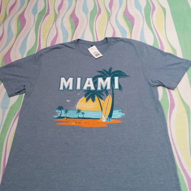 Pulovers el azul talla L y el morado talla XXl. - 2/4