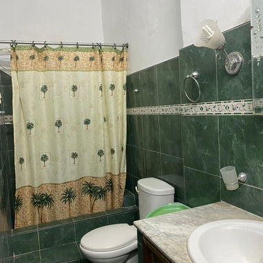 Apt 3 cuartos bajos cerca de 13y44 con garaje 26500usd 53582376 - 7/10