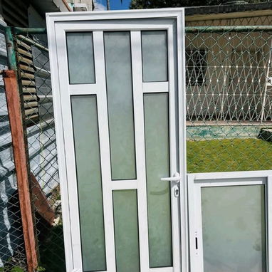 📍REALIZAMOS  TODO TIPO DE TRABAJOS EN CARPINTERIA DE ALUMINIO Y CRISTALERÍA      👋SOMOS  PRIMERA MANO LA MEJOR GARANTÍA - 8/10