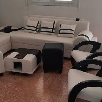 llamar al 58879086 inf.. o contactar por Whatsapp o messenger. - Escáparates y gabetero.  - Juego de sala. - 3/10