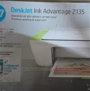 Vendo Impresora fotocopiadora 3 en 1,  HP Deskjet Ink Advantage 2135 (POCO USO) IMPRIME + COPIA + ESCANEA + WiFi - Img 46083162