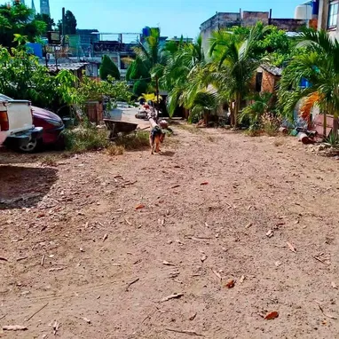 CASA INDEPENDIENTE CON TERRENO DE 700 m² EN LAWTON POR 17000! IDEAL PARA TALLER AUTOMOTRIZ O NEGOCIO !!! - 5/5