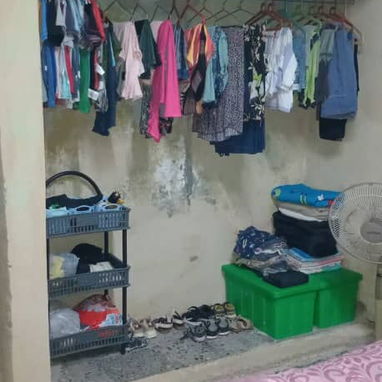 Casa ofertando🔖  📍Ubicación: Cerro, interior un pasillo de 4 apartamentos - 6/10