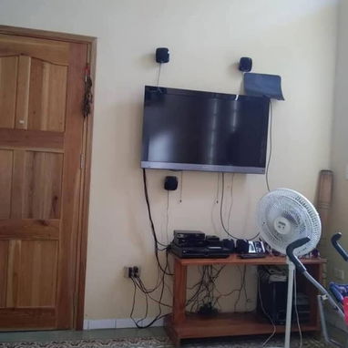 *$22 000usd.  Pago en E.U la mayor parte. En venta apartamento único (1er piso) en Centro  Habana - 3/10