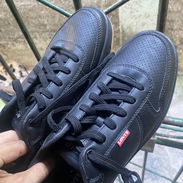 ❗️❗️❗️REBAJA DE PRECIO 👟Tenis Levi's ORIGINALES. - Img 56323085