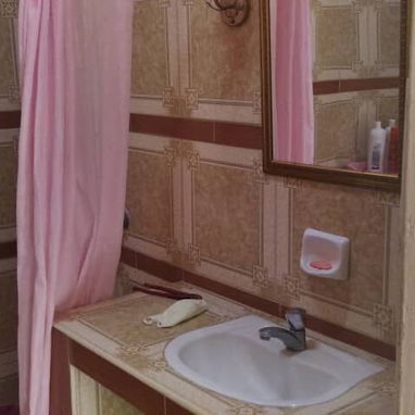 *90-*🏡*Venta de casa en Centro Habana en planta baja [ Colonial Antigua de Puntal Alto ]*  🗺*Pto.de Ref : Por la Mimos - Img 122188861