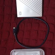 Vendo disco duro de 2 tb de última generación de cable tipo c - Img 55970240