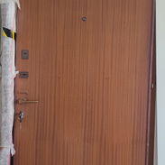 Puerta blindada de madera. Soy de plaza - Img 52635166