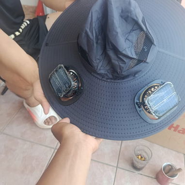Sombrero con ventilador y panel solar - 2/6