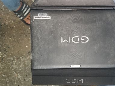 Vendo tablet marca GDM con teclado - Img main-image
