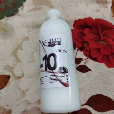 Tintes, peróxido, shampoo y acondicionador - Img 122554330
