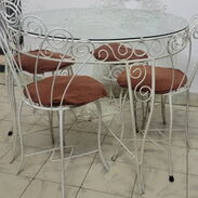 Rebaja Vendo mesa de hierro y cristal 4 sillas - Img 45301012